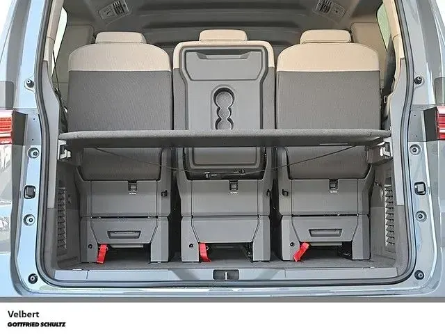 Gebraucht VW Multivan Life 150 PS (110 kW) 2026 Grau Van / Kleinbus
