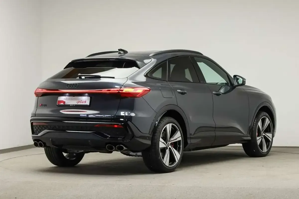 Używany Audi SQ5 Edition .1 367 KM (269 kW) 2025 Szary SUV