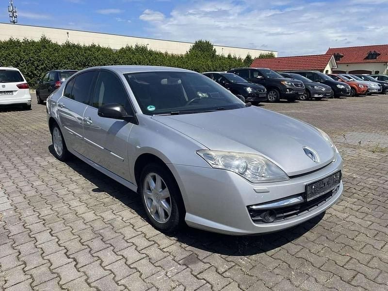 Gebraucht Renault Laguna III Dynamique 140 PS (102 kW) 2008 Stratus silber metallic Limousine
