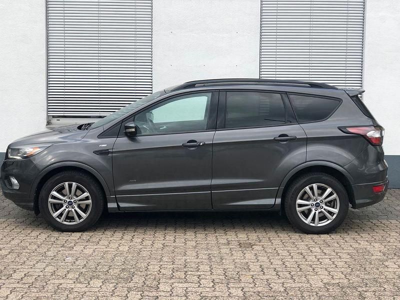 Gebraucht Ford Kuga ST-Line 182 PS (133 kW) 2017 Grau SUV