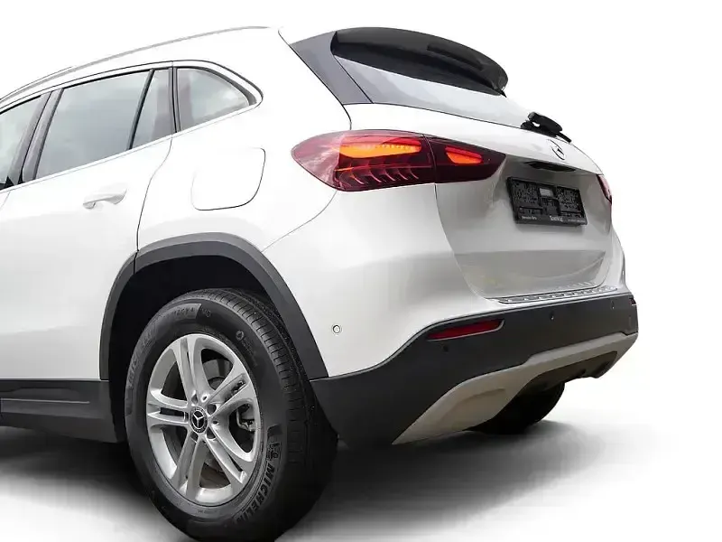 Gebraucht Mercedes GLA220 190 PS (139 kW) 2025 Weiß unilack polarweiß SUV