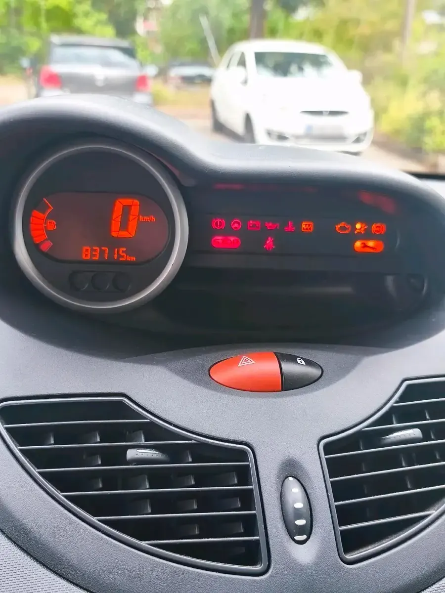 Gebraucht Renault Twingo 75 PS (55 kW) 2013 Rot Kleinwagen