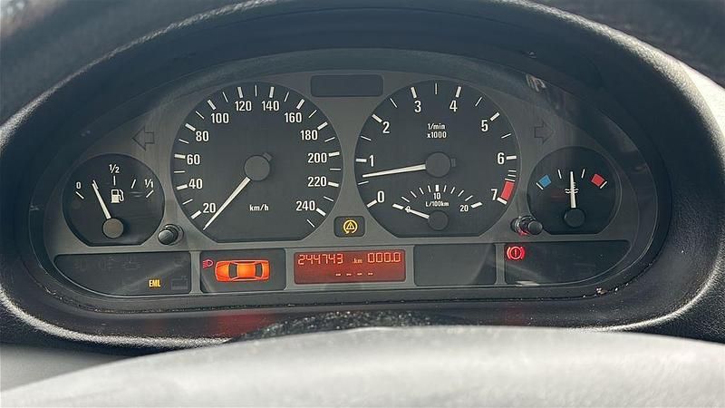 Gebraucht BMW 316 116 PS (85 kW) 2004 Blau Limousine