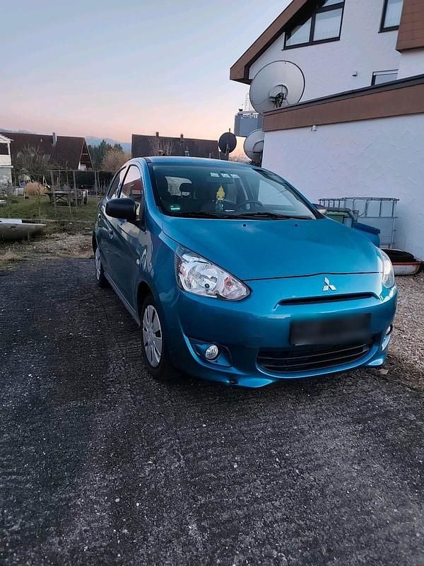 Gebraucht Mitsubishi Space Star 71 PS (52 kW) 2015 Blau Kleinwagen