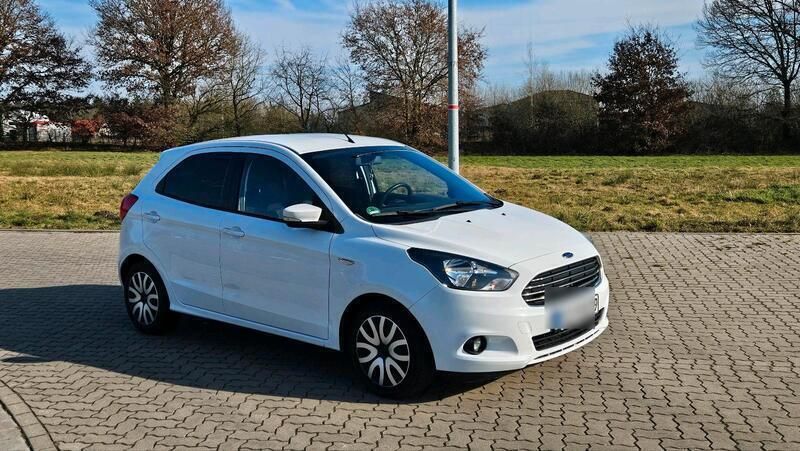 Weiß Gebraucht 2018 Ford Ka Plus Kleinwagen | 7.490 € (Superpreis) - Bild 1/4