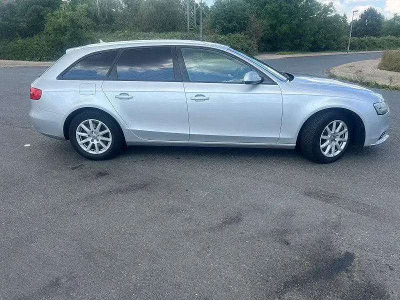Gebraucht Audi A4 Attraction 143 PS (105 kW) 2012 Silber Kombi