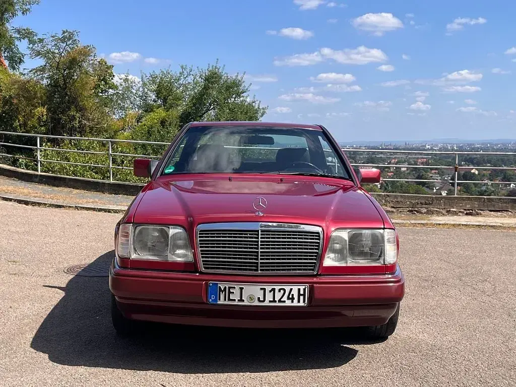Gebraucht Mercedes E230 150 PS (110 kW) 1994 Rot Limousine