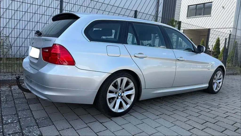 Gebraucht BMW 318 Performance 143 PS (105 kW) 2012 Silber Limousine