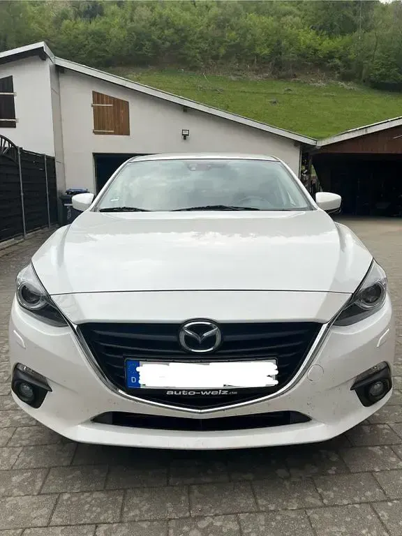 Second-hand Mazda 3 Center-Line 150 CP (110 kW) 2015 Alb Berlinǎ