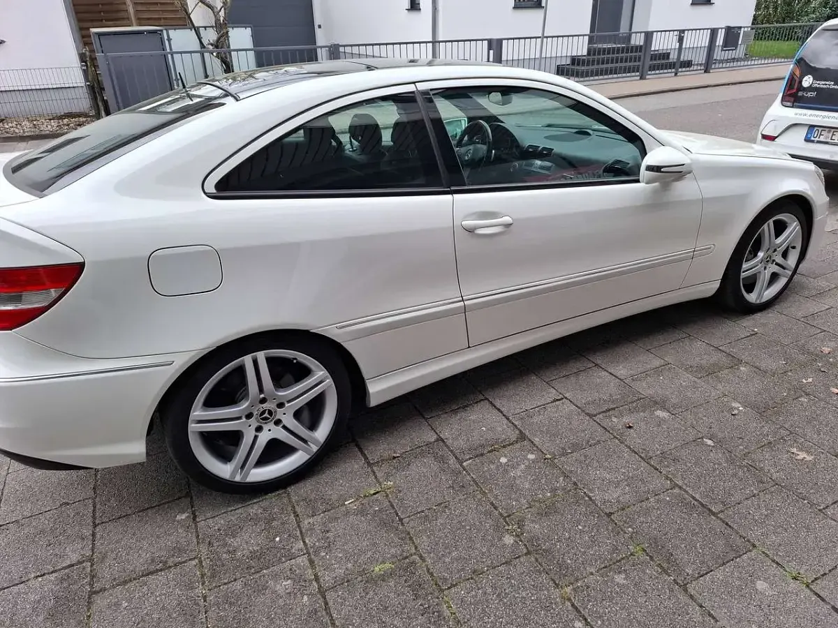 Gebraucht Mercedes CLC350 Edition 272 PS (200 kW) 2011 Weiß Coupé