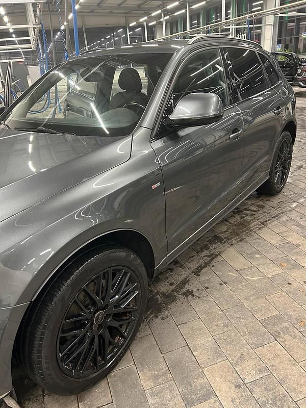 Usado Audi Q5 S-Line 190 HP (139 kW) 2017 Cinzento SUV