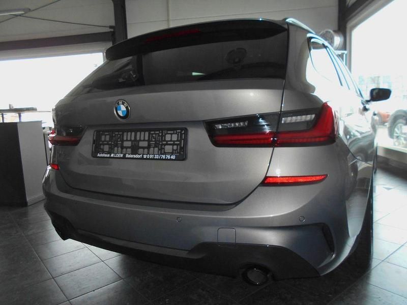 Gebraucht BMW 318 M Sport 150 PS (110 kW) 2021 Grau Limousine