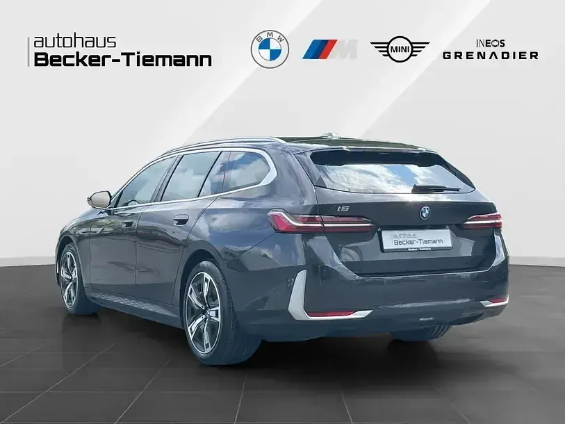 Gebraucht BMW i5 250 kW (340 PS) 2024 Sophistograu brillanteffekt Kombi