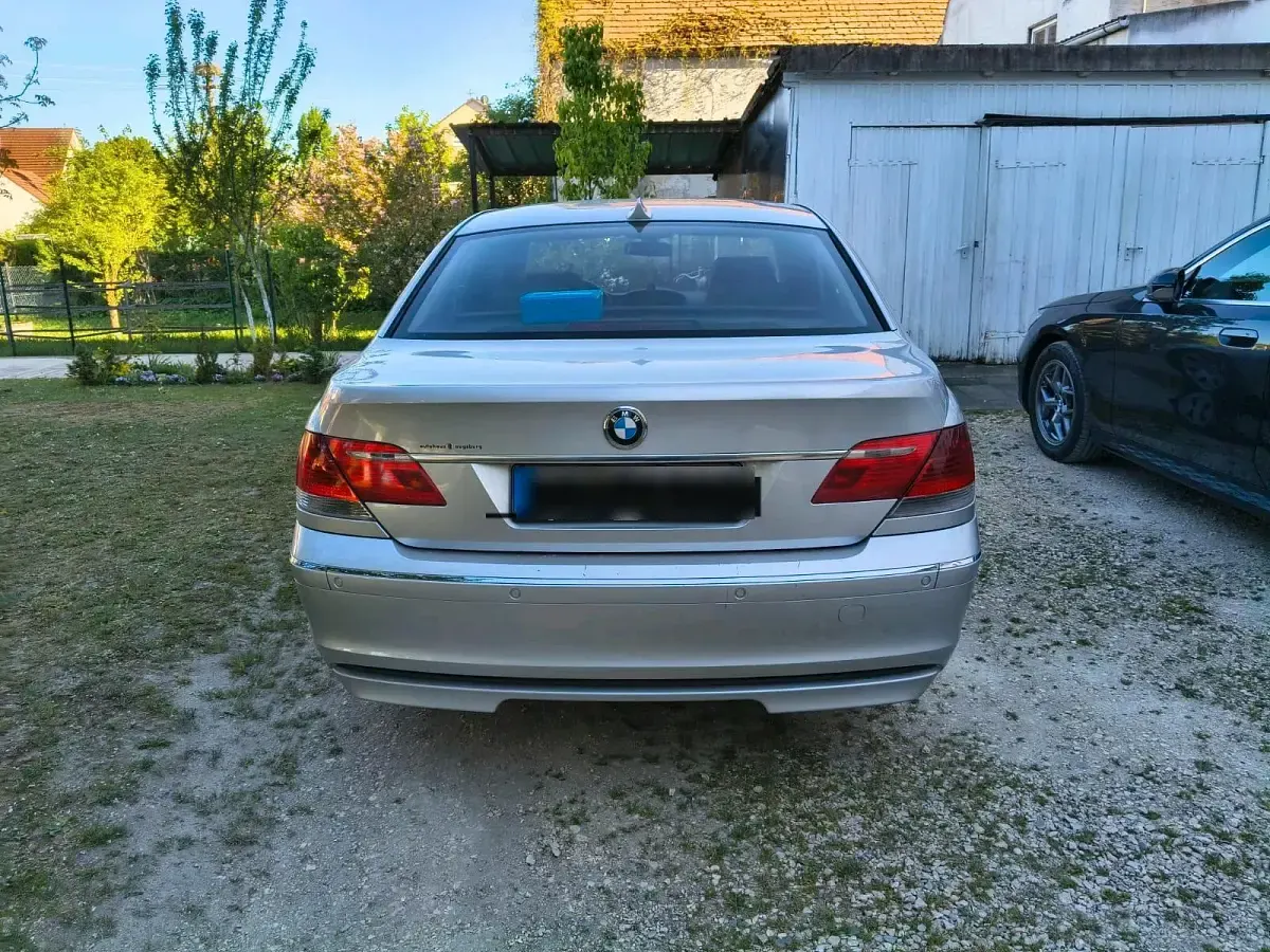 Gebraucht BMW 730 231 PS (169 kW) 2006 Silber Limousine
