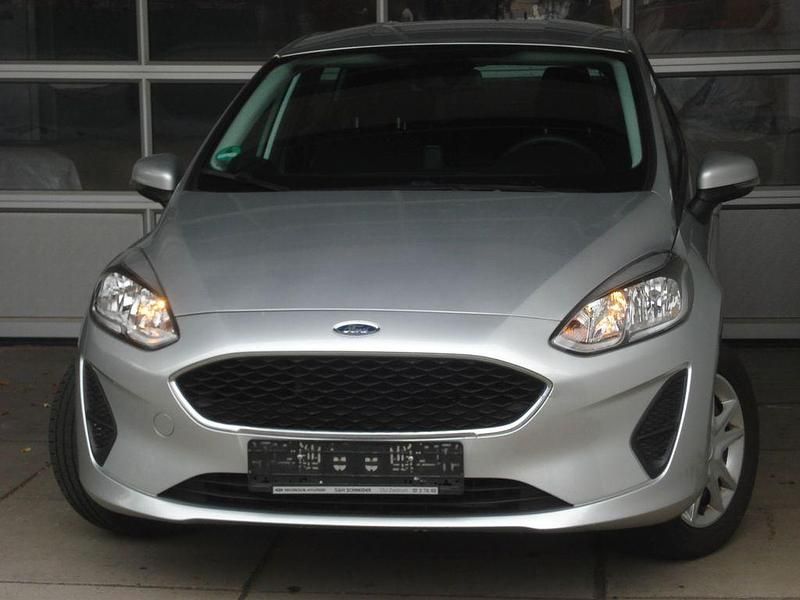 Silber Gebraucht 2018 Ford Fiesta Trend Kleinwagen | 8.750 € (Guter Preis) - Bild 1/4