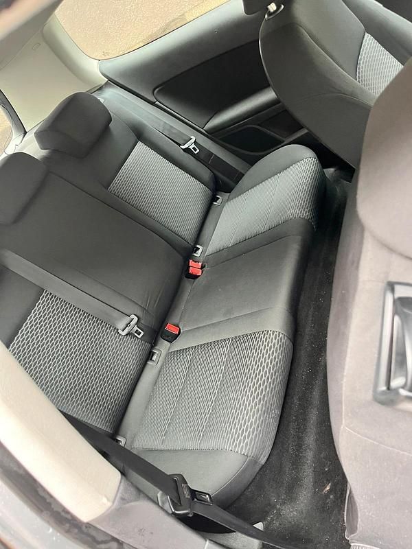 Gebraucht VW Golf 102 PS (75 kW) 2008 Silber Coupé