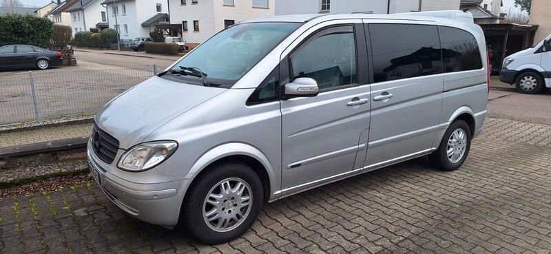 Silber Gebraucht 2005 Mercedes Viano Van / Kleinbus | 14.999 € (Fairer Preis) - Bild 1/4