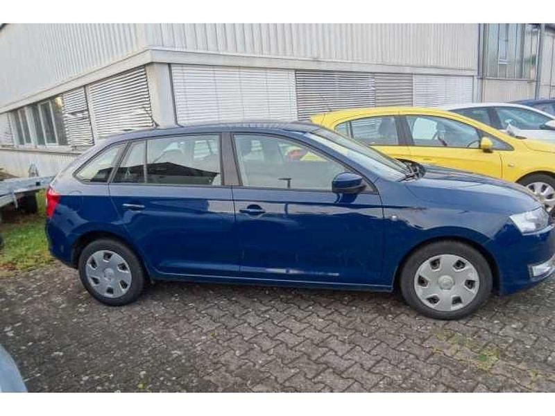 Gebraucht Skoda Rapid Ambition 86 PS (63 kW) 2014 Modra pacific/pacific blau Kombi