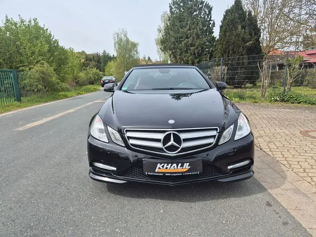 Second-hand Mercedes E200 184 CP (135 kW) 2012 Negru Cabrio