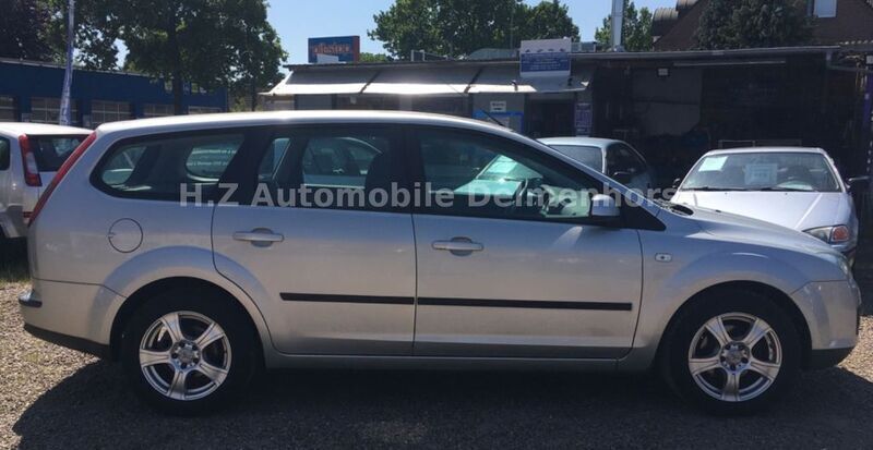 Gebraucht Ford Focus Ambiente 101 PS (74 kW) 2006 Silber Kombi