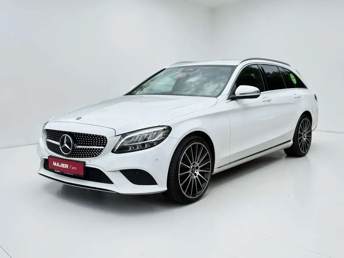 Gebraucht Mercedes C200 Avantgarde 160 PS (117 kW) 2019 Polarweiss Kombi