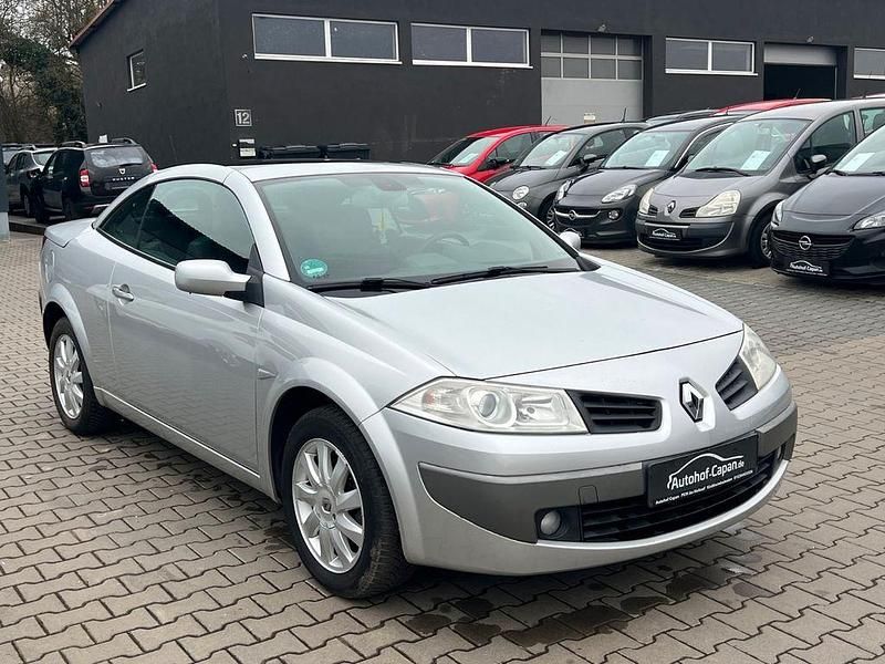 Gebraucht Renault Mégane Cabriolet Dynamique 111 PS (81 kW) 2006 Platingrau Cabrio