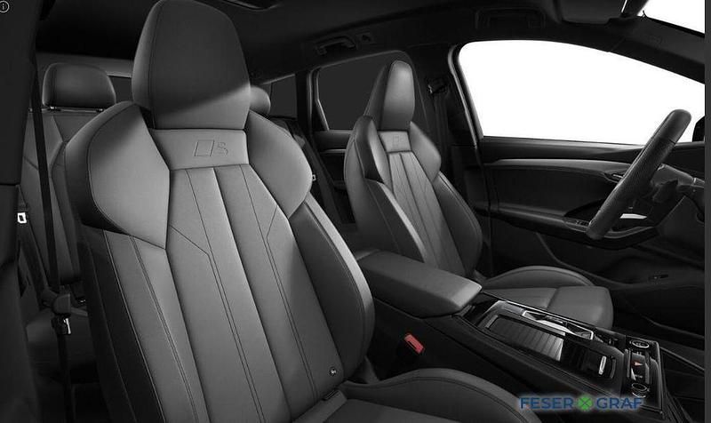 Gebraucht Audi Q6 e-tron Ambiente 284 kW (387 PS) 2024 Mythosschwarz metallic SUV