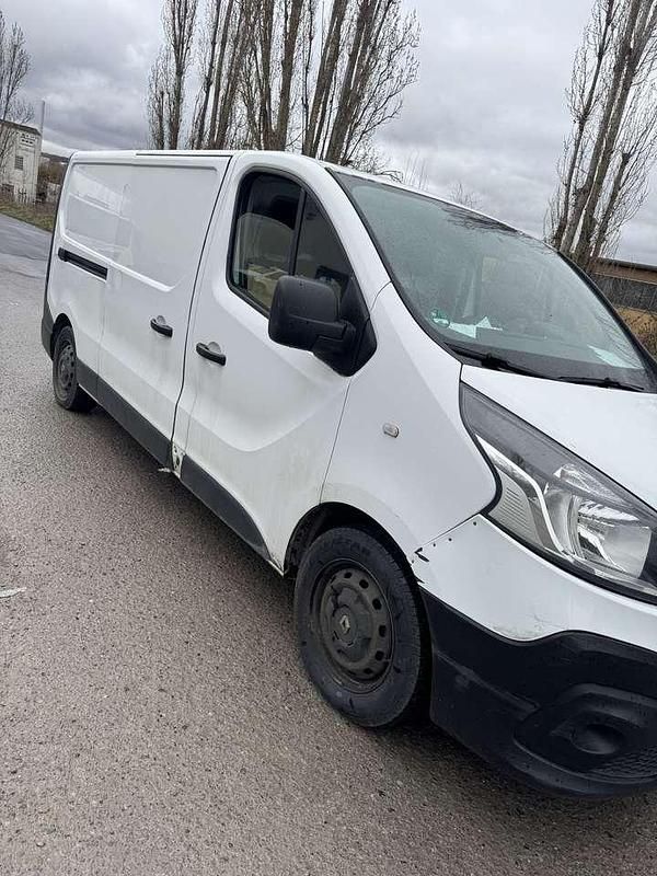 Gebraucht Renault Trafic Komfort 116 PS (85 kW) 2015 Van / Kleinbus