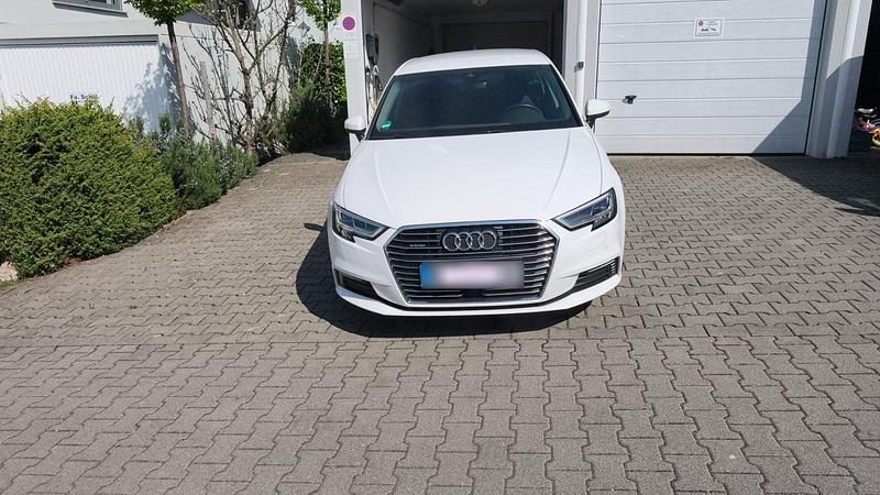 Gebraucht Audi e-tron 204 PS (150 kW) 2020 Weiß SUV