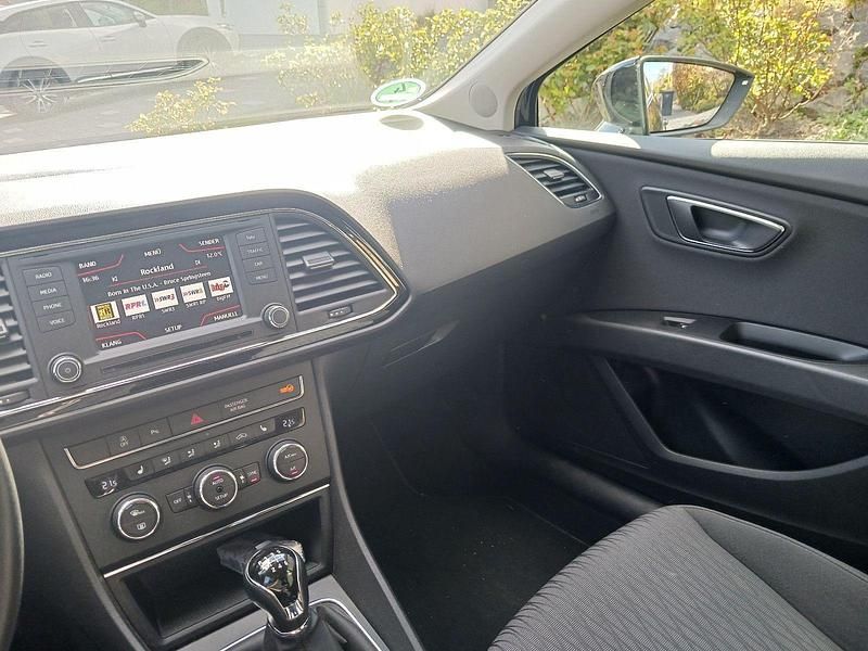 Gebraucht Seat Leon Style 125 PS (91 kW) 2014 Schwarz Limousine