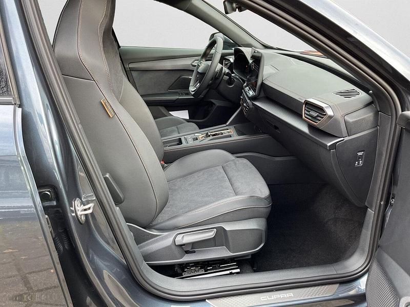 Gebraucht Cupra Formentor 150 PS (110 kW) 2025 "magnetic tech" (metallic) SUV