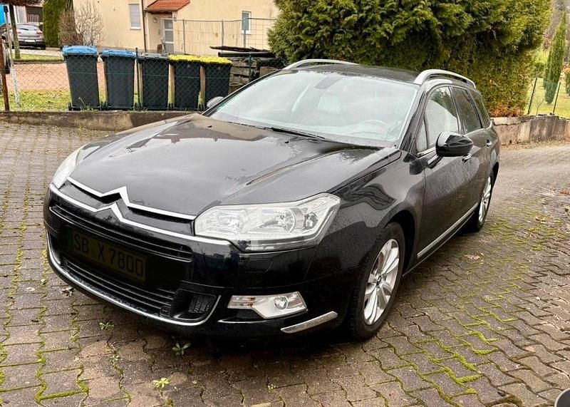 Schwarz Gebraucht 2012 Citroën C5 Exclusive Kombi | 8.000 € (Etwas zu teuer) - Bild 1/4