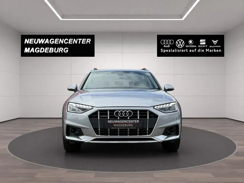 Gebraucht Audi A4 Allroad Business 204 PS (150 kW) 2024 Florettsilber metallic Kombi