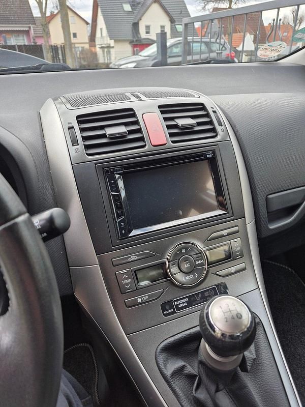 Gebraucht Toyota Auris 124 PS (91 kW) 2007 Blau Kleinwagen