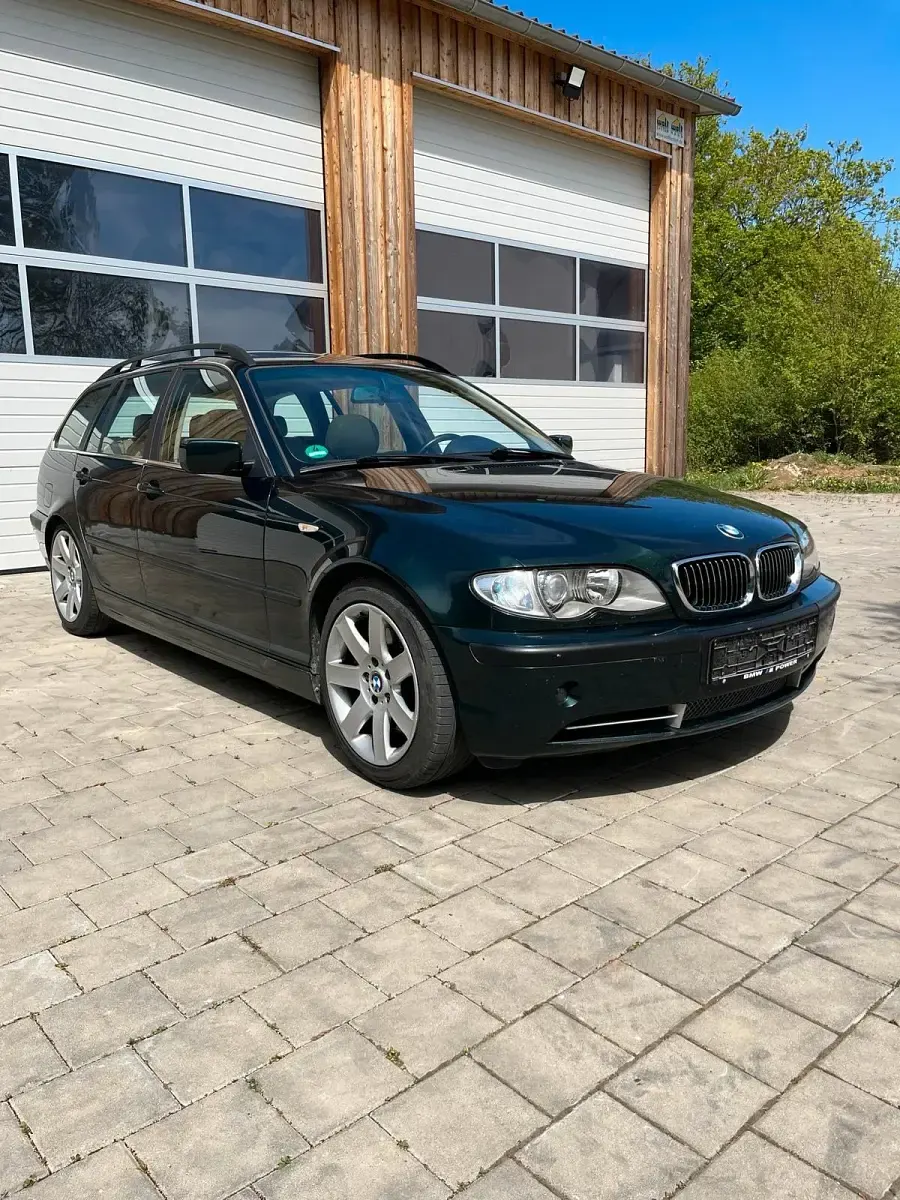 Second-hand BMW 330 231 CP (169 kW) 2001 Verde Break