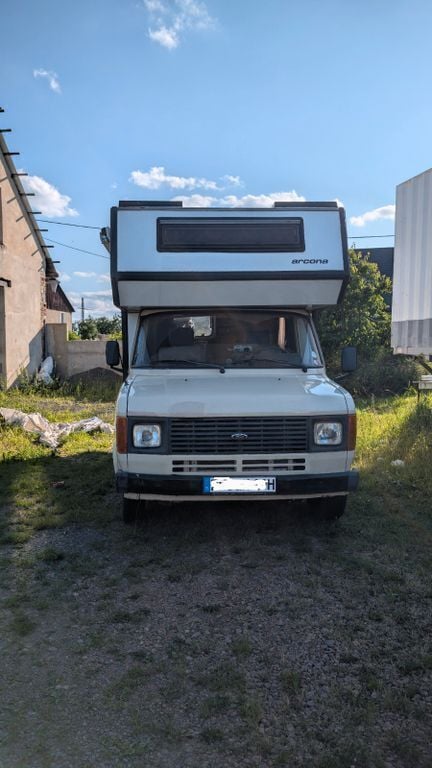 Beige Gebraucht 1983 Ford Transit Van | 5.000 € - Bild 1/4