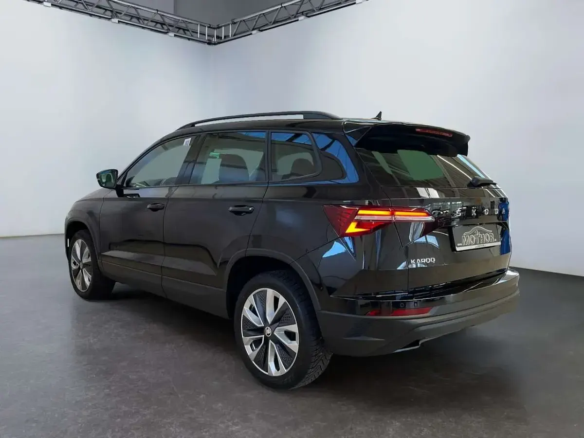 Gebraucht Skoda Karoq Style 150 PS (110 kW) 2023 Schwarzmagic perleffekt SUV
