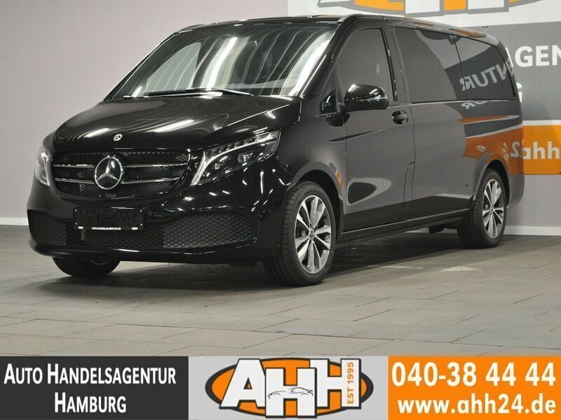 Schwarz Gebraucht 2023 Mercedes V220 Edition Van / Kleinbus | 48.990 € (Guter Preis) - Bild 1/4