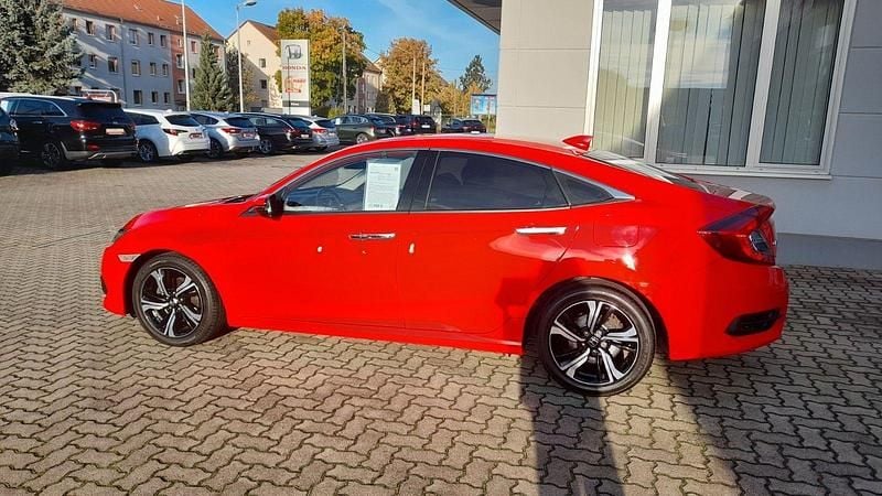 Gebraucht Honda Civic Elegance 182 PS (133 kW) 2020 Liberty rally red Limousine