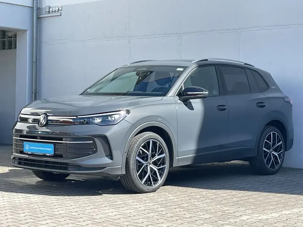 Gebraucht VW Tiguan Goal 150 PS (110 kW) 2025 Delfingrau metallic SUV