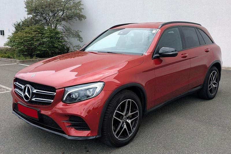 Gebraucht Mercedes GLC250 AMG 204 PS (150 kW) 2017 Rot SUV