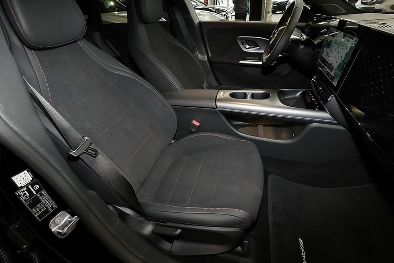 Gebraucht Mercedes CLA200 AMG 163 PS (119 kW) 2026 Unilack nachtschwarz Coupé