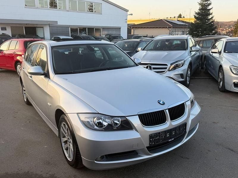 Gebraucht BMW 318 Advantage 143 PS (105 kW) 2008 Titansilber Kombi