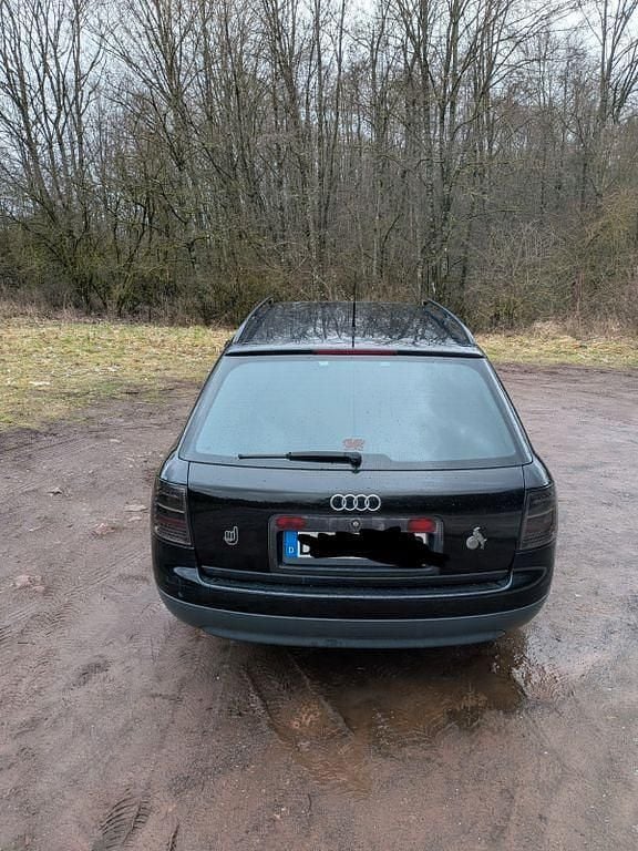 Gebraucht Audi A6 163 PS (119 kW) 2001 Schwarz Kombi