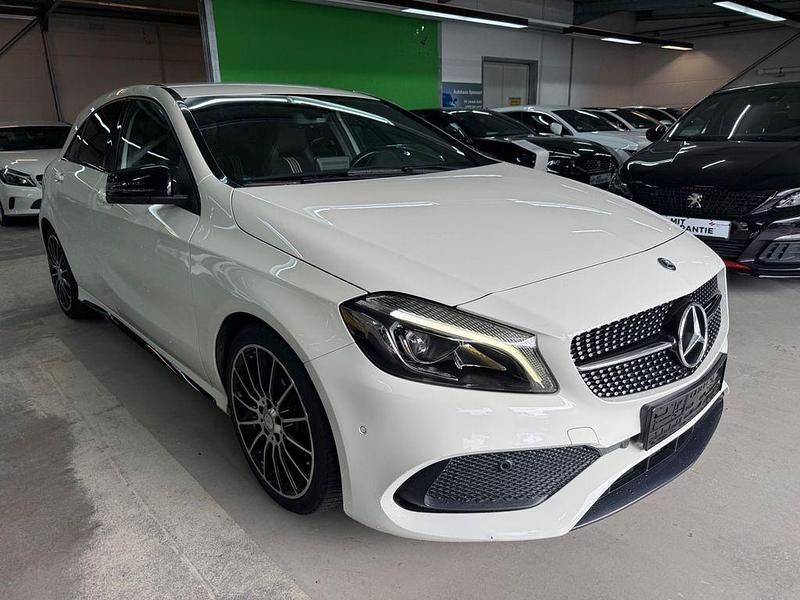 Weiß Gebraucht 2017 Mercedes A180 Sportline Limousine | 16.990 € (Fairer Preis) - Bild 1/4