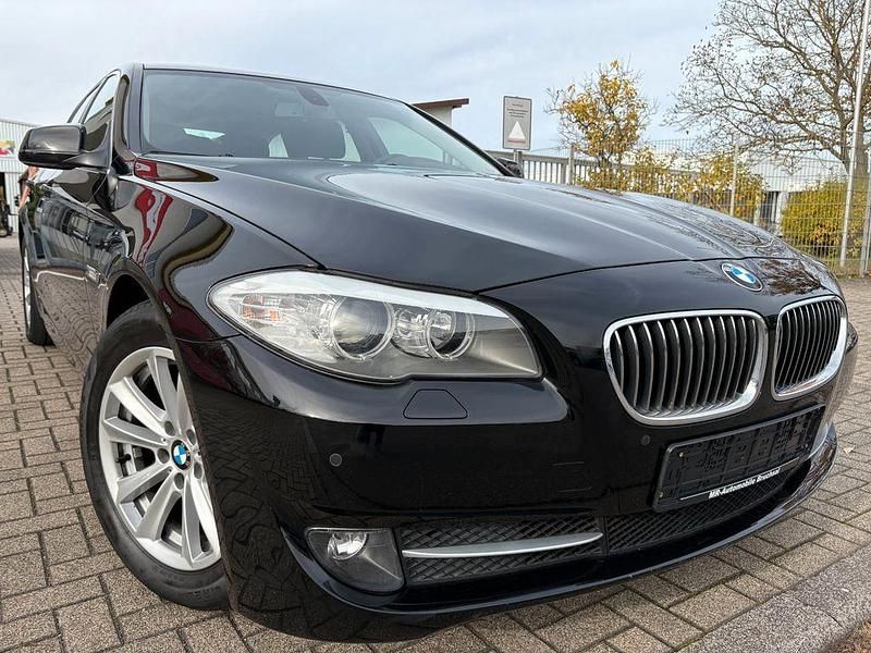Schwarz Gebraucht 2010 BMW 523 Kombi | 8.999 € (Fairer Preis) - Bild 1/4