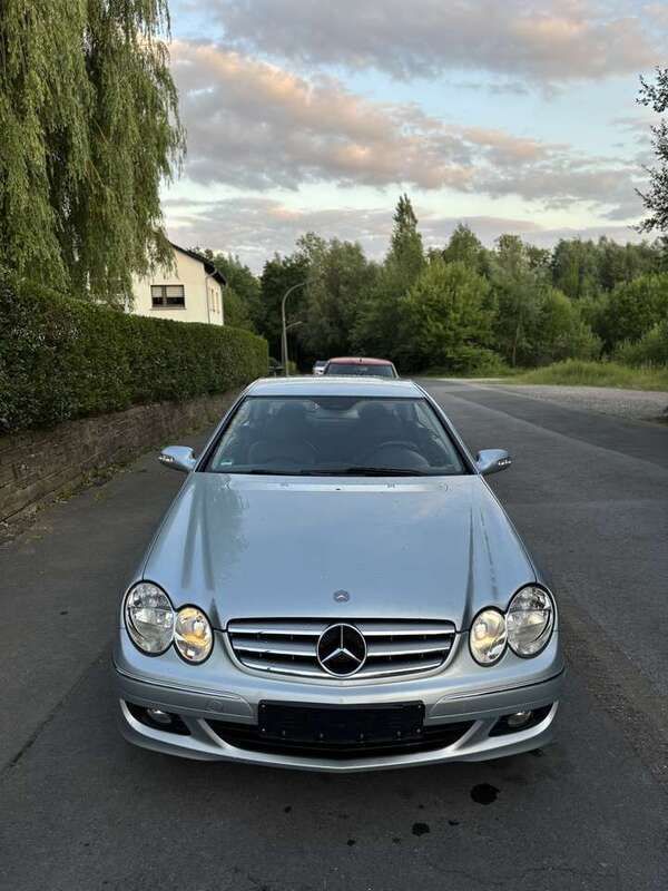 Gebraucht 2005 Mercedes CLK220 Elegance Coupé | 10.200 € (Fairer Preis) - Bild 1/4