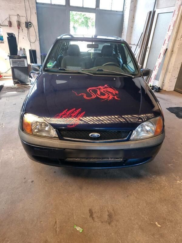 Blau Gebraucht 2001 Ford Fiesta Kleinwagen | 700 € (Fairer Preis) - Bild 1/4