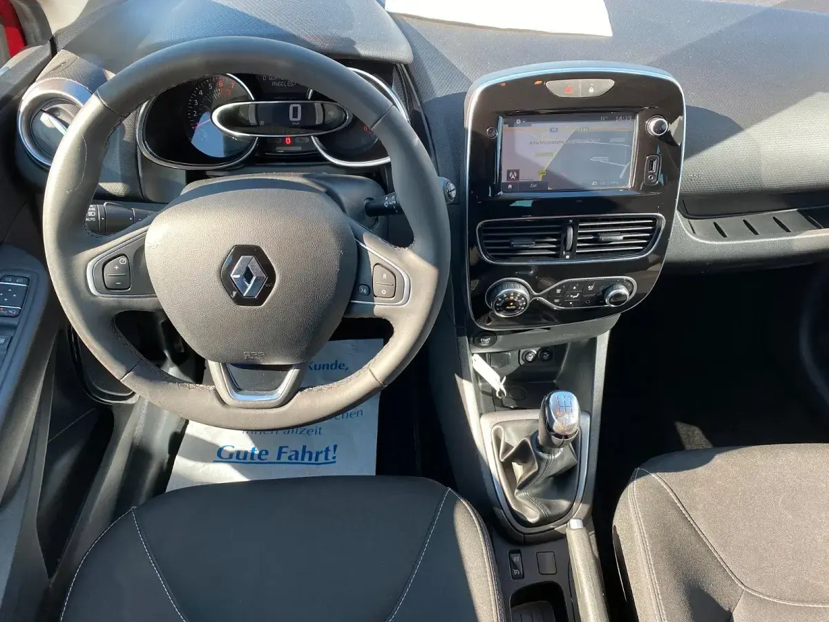Gebraucht Renault Clio 90 PS (66 kW) 2018 Rot Kleinwagen
