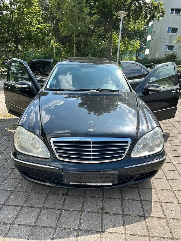 Schwarz Gebraucht 2004 Mercedes S320 Limousine | 3.350 € (Fairer Preis) - Bild 1/4